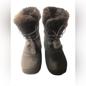 Girl’s Totes Winter Waterproof Snow Boots Size 3 With Gray Suede Upper